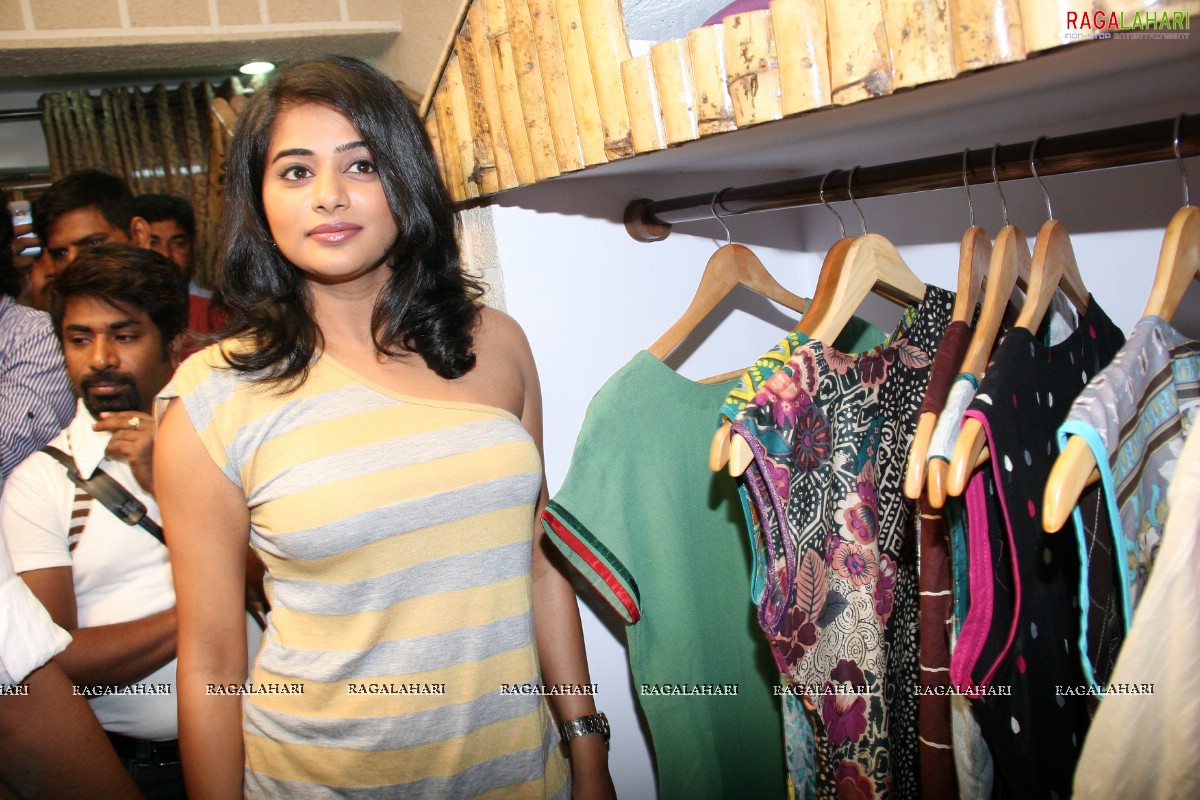 IWEE Styling Store Launch