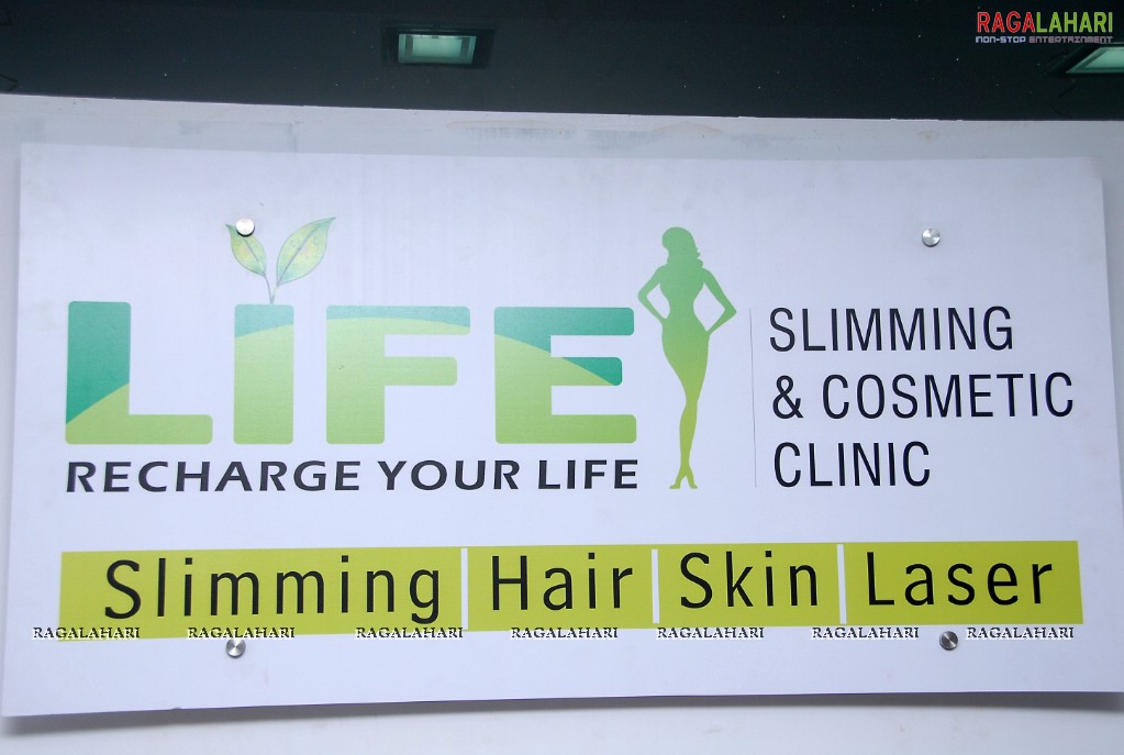 Shraddha Das Launches Life Slimming & Cosmetic Clinic