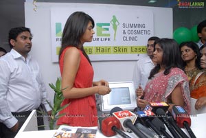 Sraddha Das Launches Life Slimming & Cosmetic Clinic