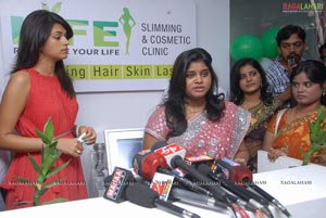 Sraddha Das Launches Life Slimming & Cosmetic Clinic