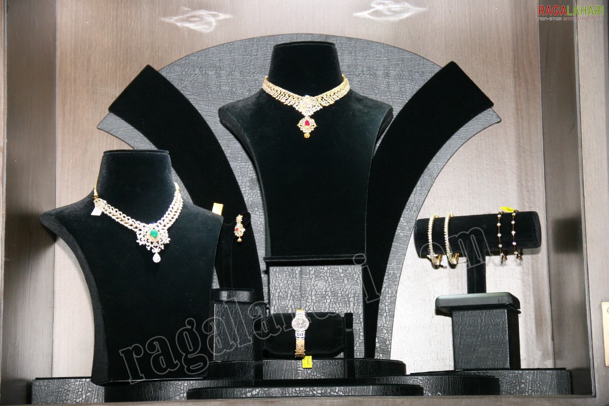 Manepally Designer Diamond Jewellery Section Launch