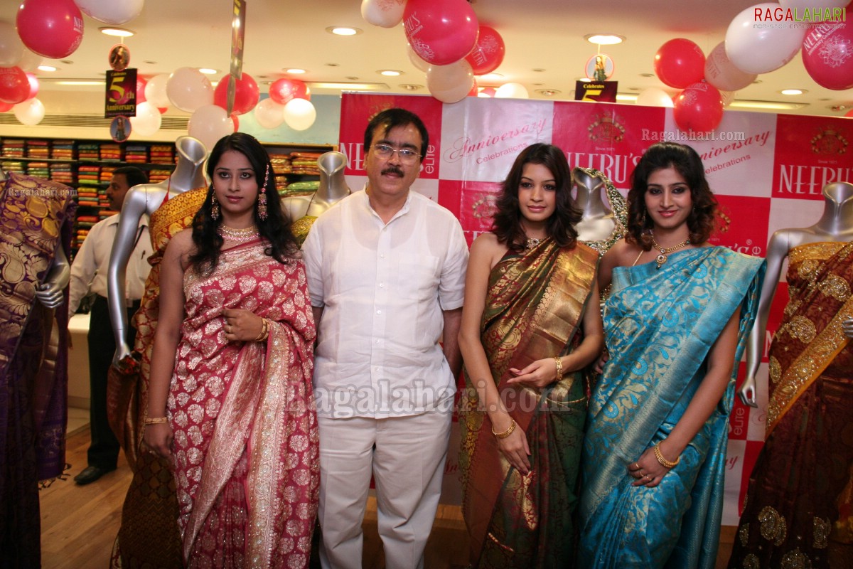 Neeru's 5th Anniversary Celebrations