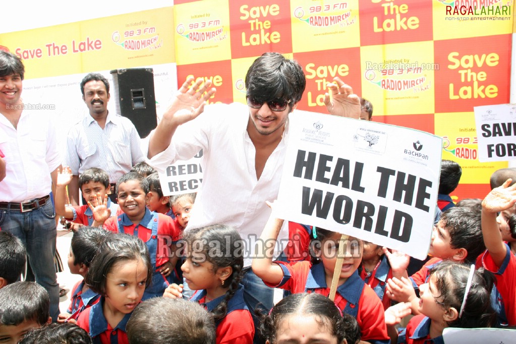 Nikhil at Radio Mirchi's Save The Lake Event