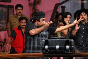 JD Chekravarthy, Brahmanandam, Tara Alisha, Gajala