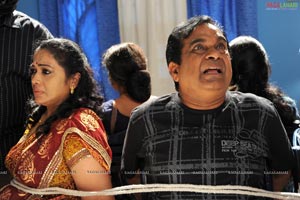 JD Chekravarthy, Brahmanandam, Tara Alisha, Gajala