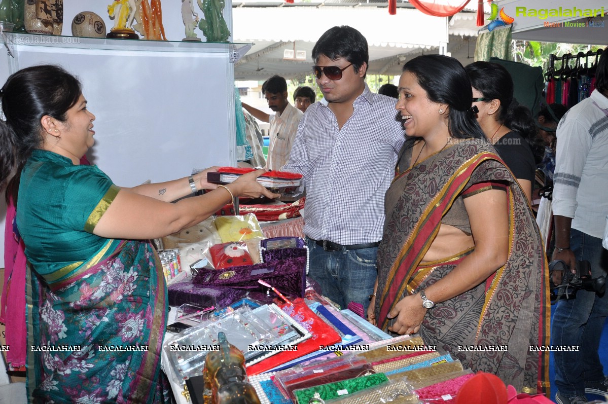 Akritti Monsoon Mela