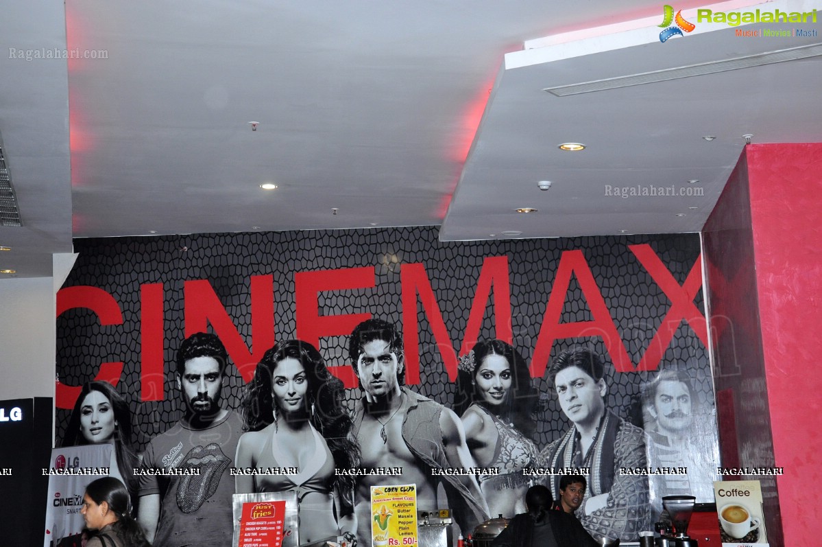 'Cocktail' Special Screening by Bisket Srikanth at Cinemax, Hyderabad