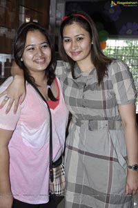 Jwala Gutta launches Colarz Beauty Studio, Hyderabad