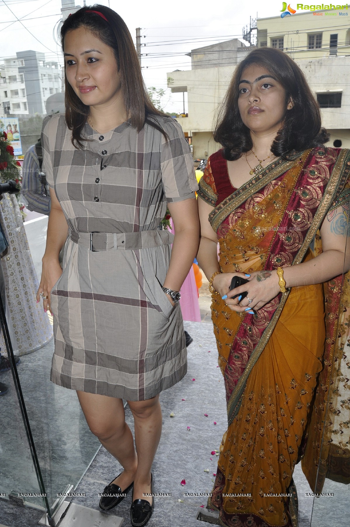 Jwala Gutta launches Colarz Beauty Studio