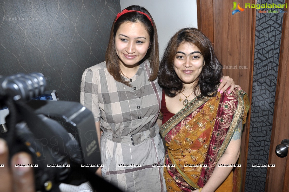 Jwala Gutta launches Colarz Beauty Studio