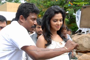 Nani Amala Paul Jandapai Kairaju Muhurat