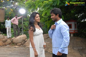 Nani Amala Paul Jandapai Kairaju Muhurat