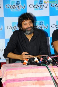 Trivikram Srinivas Julayi Press Meet Photos