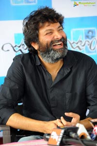 Trivikram Srinivas Julayi Press Meet Photos