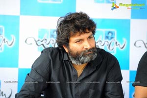 Trivikram Srinivas Julayi Press Meet Photos