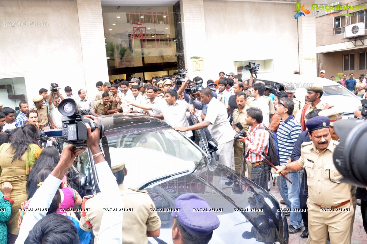 Katrina Kaif visits Gitanjali Jewels, Hyderabad