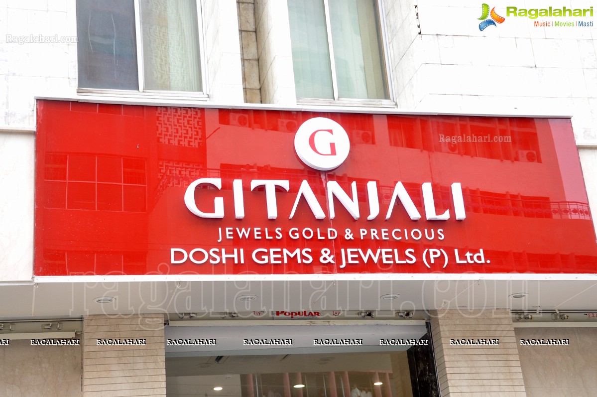 Katrina Kaif visits Gitanjali Jewels, Hyderabad