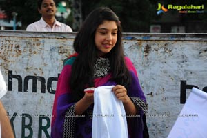 Niti Taylor, Tanish Mem Vayasuku Vacham Promotion Rally Photos