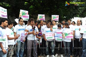 Niti Taylor, Tanish Mem Vayasuku Vacham Promotion Rally Photos