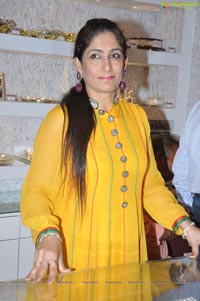 Minttu Sarna Hyderabad Jewel Studio Launch Photos