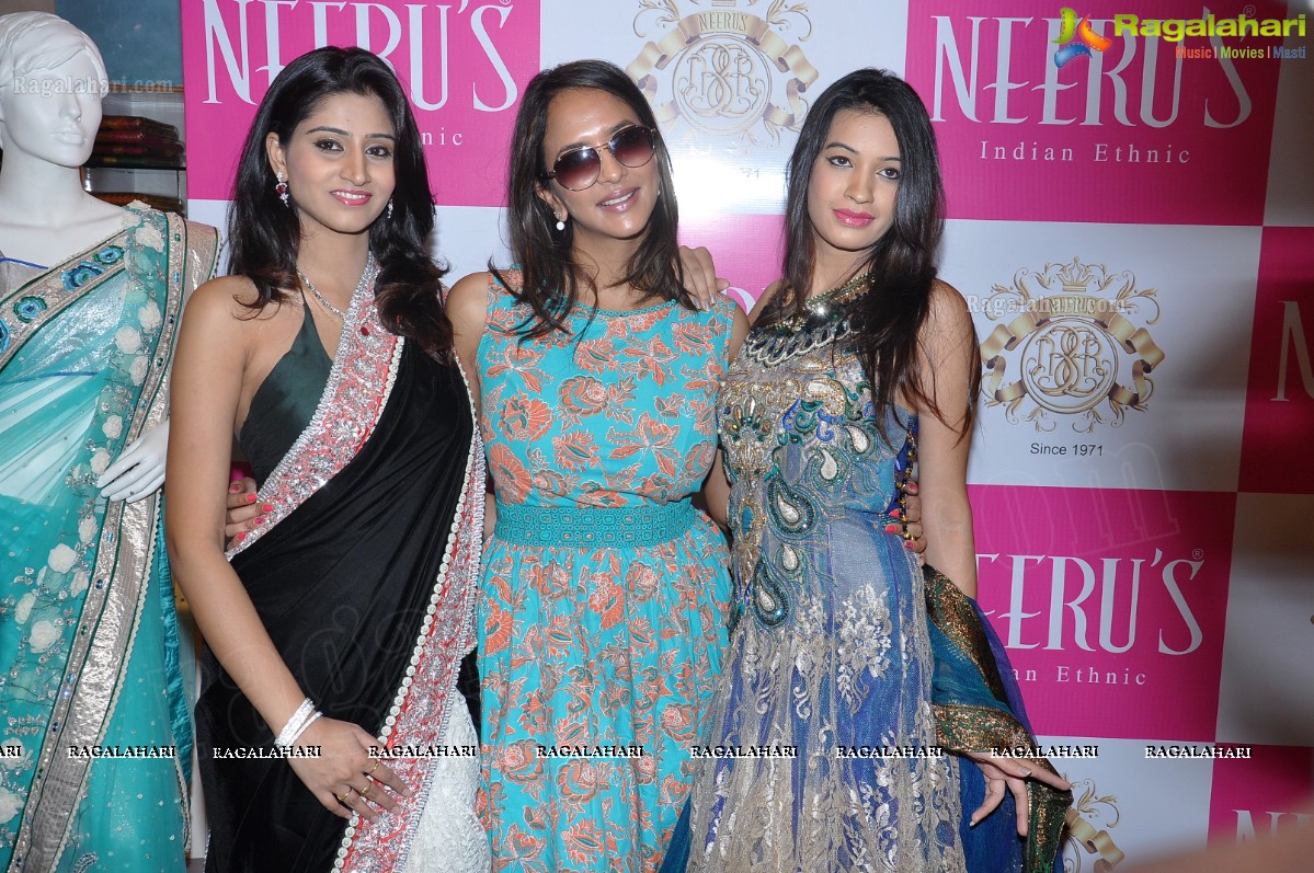 Neeru's Elite 6th Anniversary Celebrations