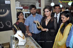 Raveena Tandon launches 8th HIGJE, Hyderabad