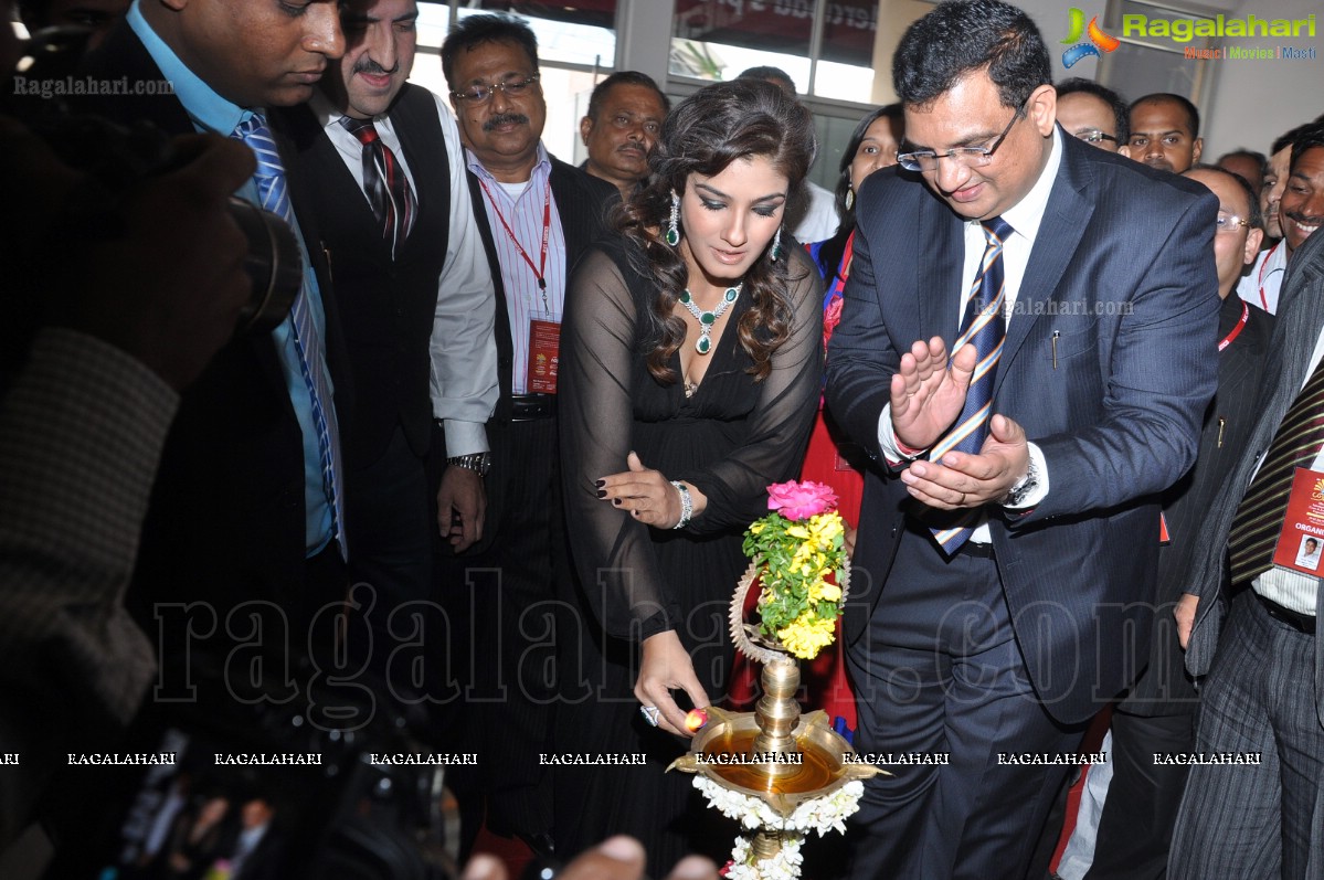 Raveena Tandon launches 8th HIGJE