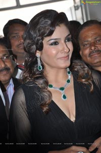 Raveena Tandon launches 8th HIGJE, Hyderabad