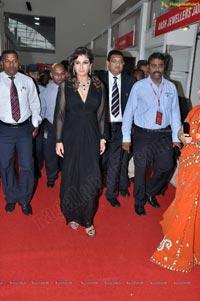 Raveena Tandon launches 8th HIGJE, Hyderabad