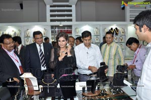 Raveena Tandon launches 8th HIGJE, Hyderabad