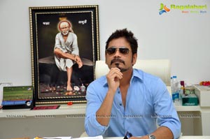 Nagarjuna's Shirdi Sai Hoarding Launch