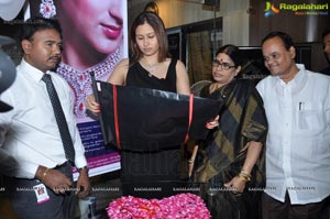 Jwala Gutta at Manepally Jewellers Hyderabad for Sravanam Collection Launch