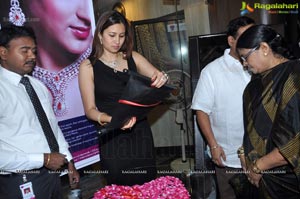 Jwala Gutta at Manepally Jewellers Hyderabad for Sravanam Collection Launch