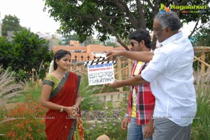 Tanusha Film Muhurat