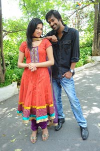 Varun Sandesh Hari Priya Film Muhurat Photos