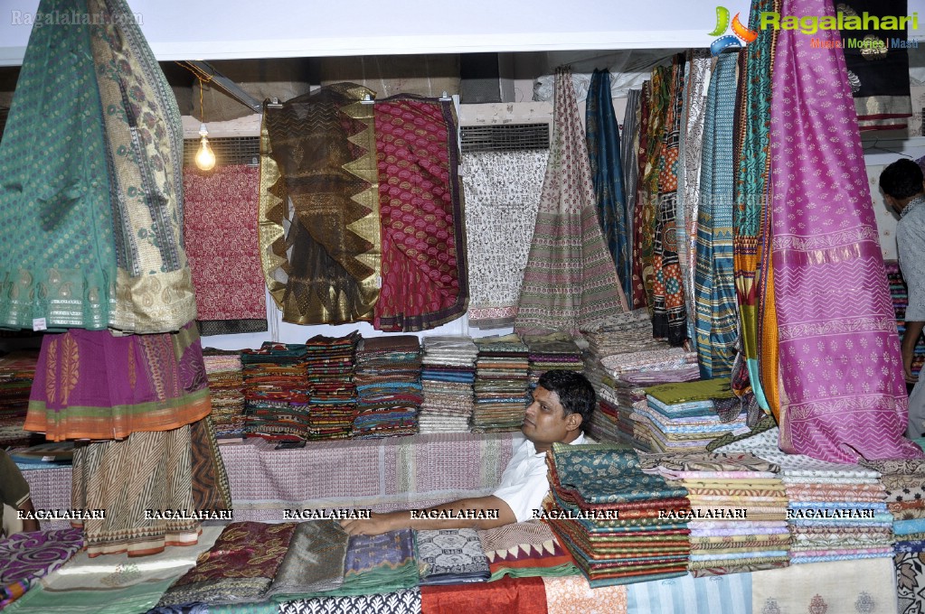 Weaves India Exhibition cum Sale