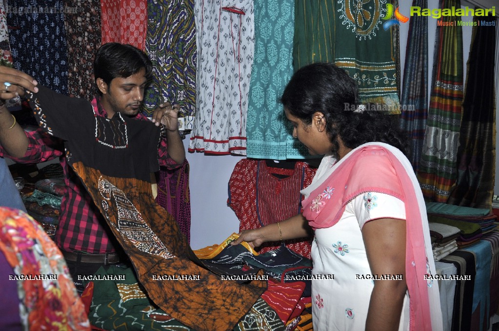 Weaves India Exhibition cum Sale