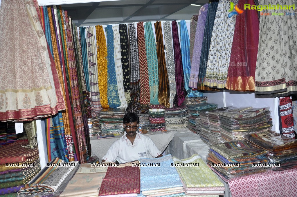 Weaves India Exhibition cum Sale