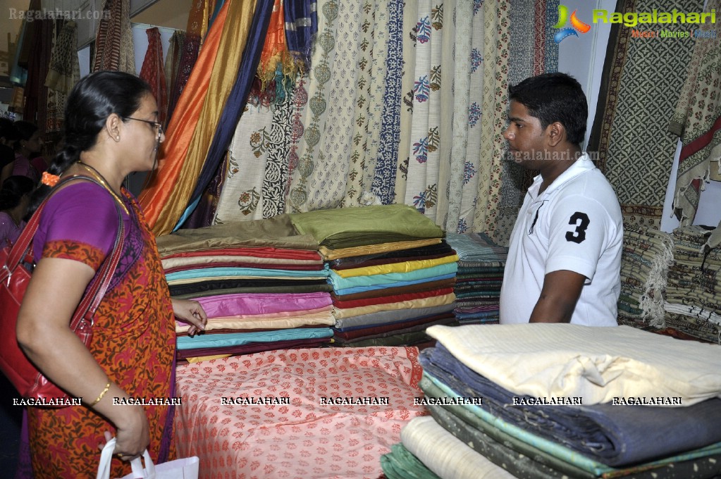 Weaves India Exhibition cum Sale