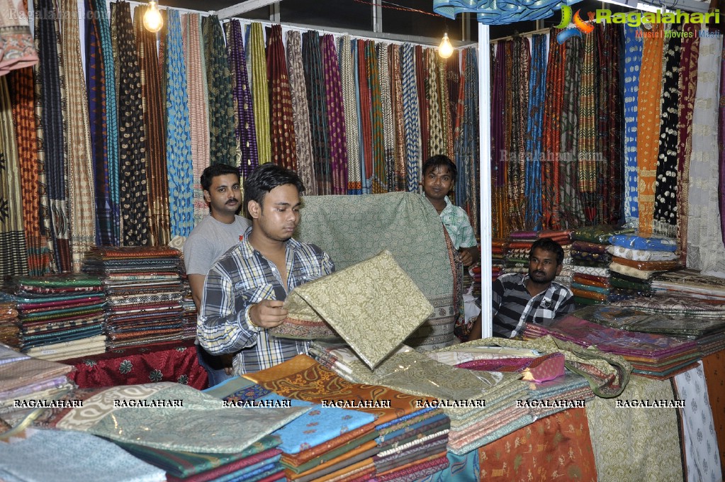 Weaves India Exhibition cum Sale