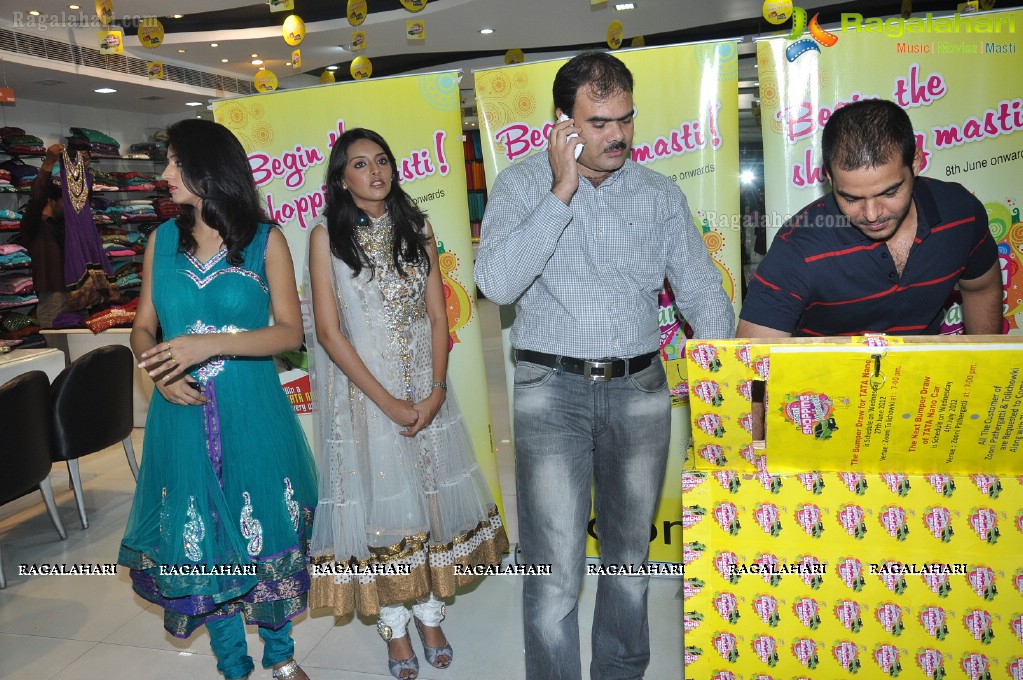 Zooni Centre 2012 Ramzan Festive Collection Launch