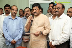 KL Narayana gives 10 Lakhs Check to Chiranjeevi