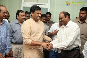 KL Narayana gives 10 Lakhs Check to Chiranjeevi