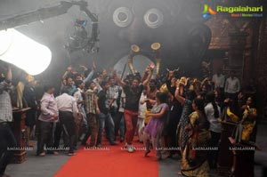 Manushulatho Jagratha Working Stills