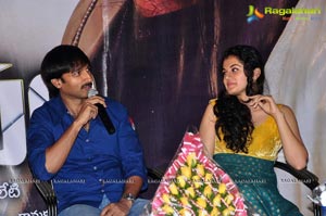 Gopichand and Taapsee at Saahasam Show to Students