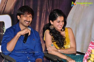 Gopichand and Taapsee at Saahasam Show to Students