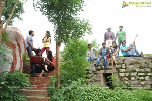 Cut Chesthe Movie Stills