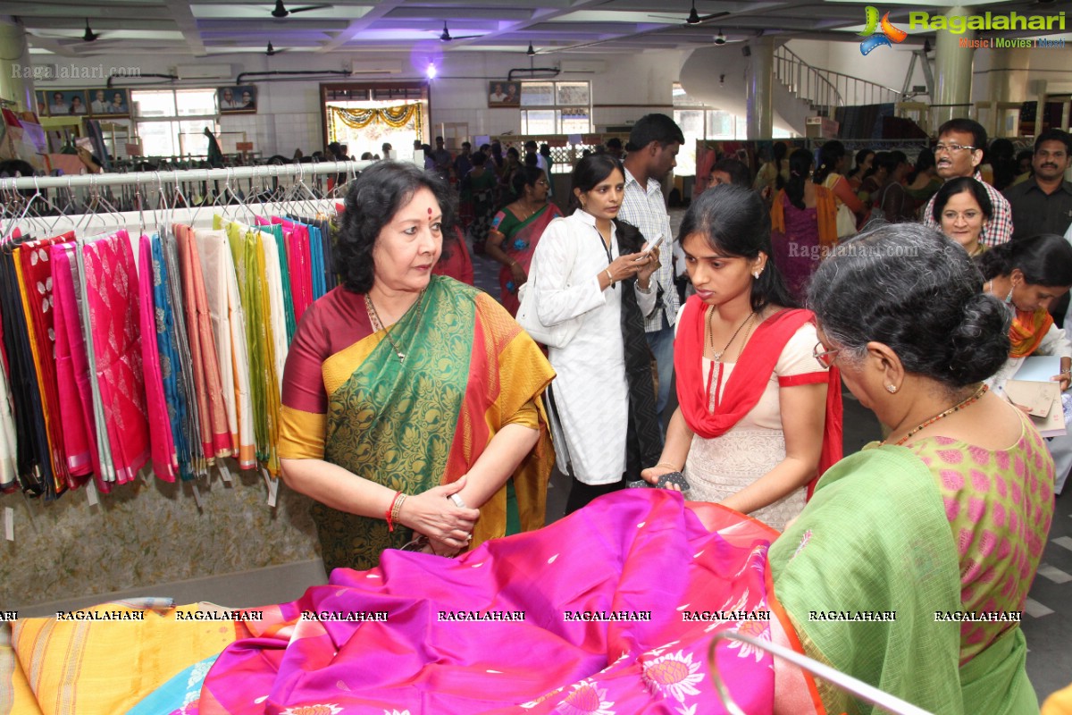 Aakruthi Vastra Exhibition