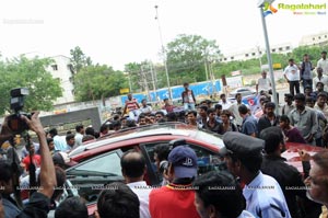 Catherine Tresa inaugurates Big C at KPHB Colony, Hyderabad