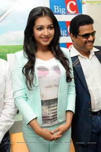 Catherine Tresa inaugurates Big C at KPHB Colony, Hyderabad